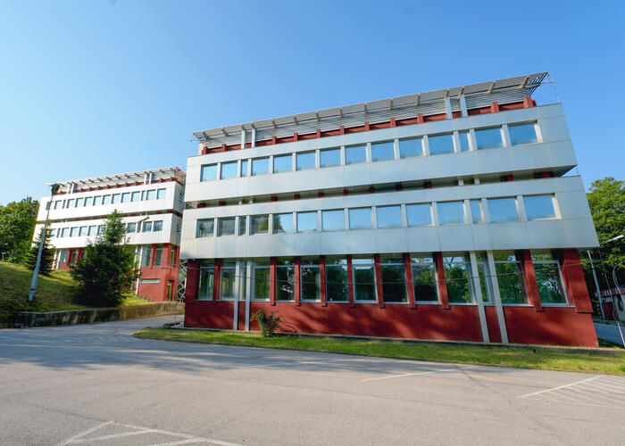 "Fogaskerekű" Irodaház