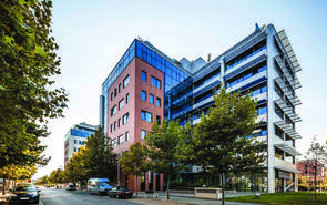  2048 m2 Iroda - Office Garden I