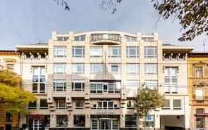  163 m2 Iroda - Christie's  (volt K32 , Irene)