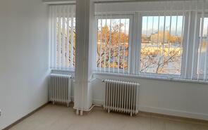  102 m2 Iroda - R48 irodaház