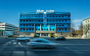  865 m2 Iroda - Blue Cube