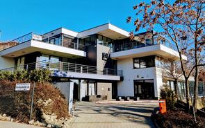  82 m2 Iroda - Sysco Irodaház + Raktár