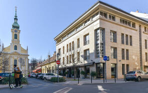  142 m2 Iroda - Pauler Corner Irodaház
