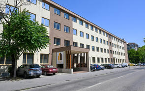  244 m2 Iroda - Innovation Offices Irodaház