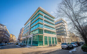  255 m2 Iroda - Medve Corner Irodaház