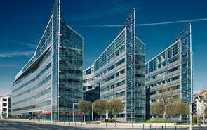  770 m2 Iroda - Alkotás Point