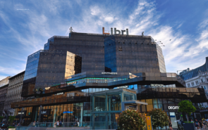  526 m2 Iroda - Skála-Metró Irodaház és Áruház