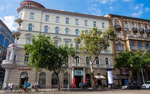  1055 m2 Iroda - FBG Center